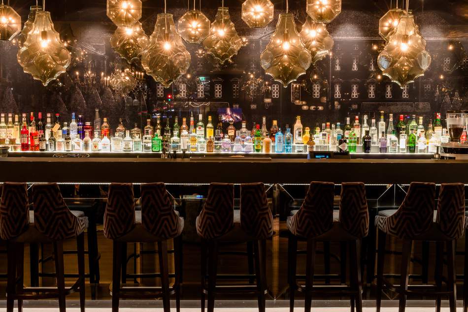 Illuminare Il Bancone Di Un Bar O Ristorante Guida Alla Scelta Delle Lampade