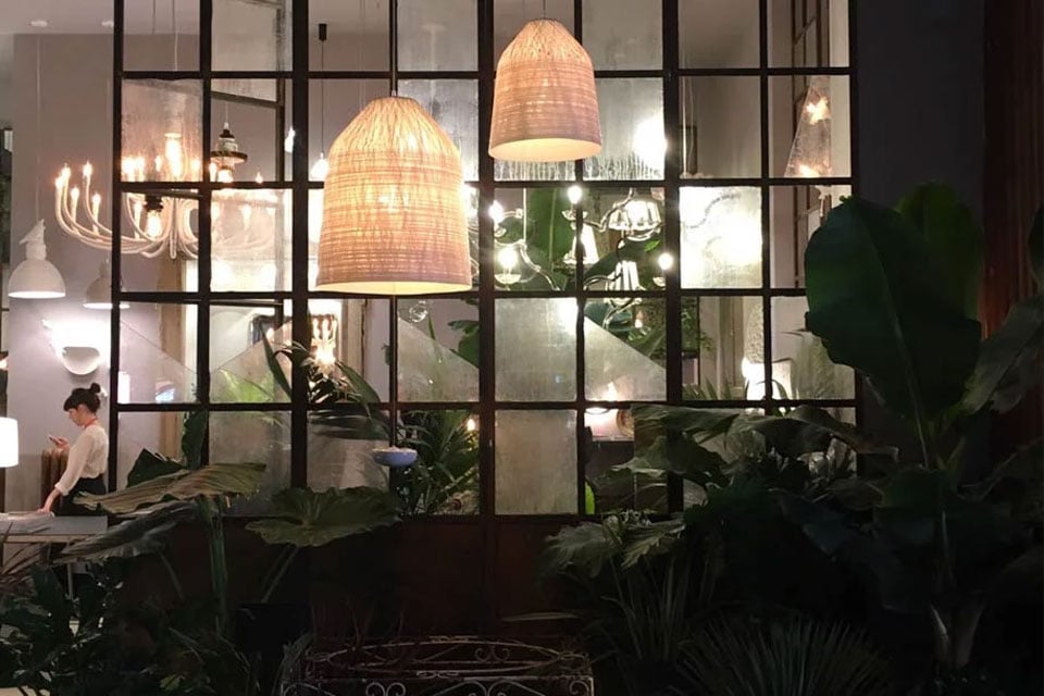 How to add light to a room without windows 4 original ideas