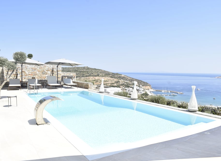 Illuminare il bordo piscina: i consigli di Karman