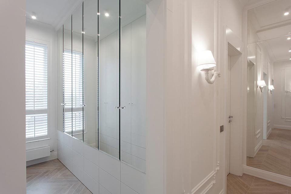 The right atmosphere for any indoor space: corridor lighting