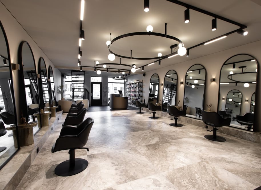 How to illuminate a shop: 7 mistakes to avoid