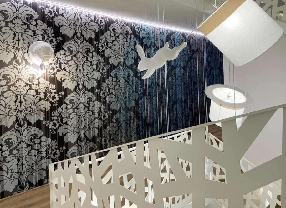 How to illuminate an indoor staircase: 4 ideas by Karman
