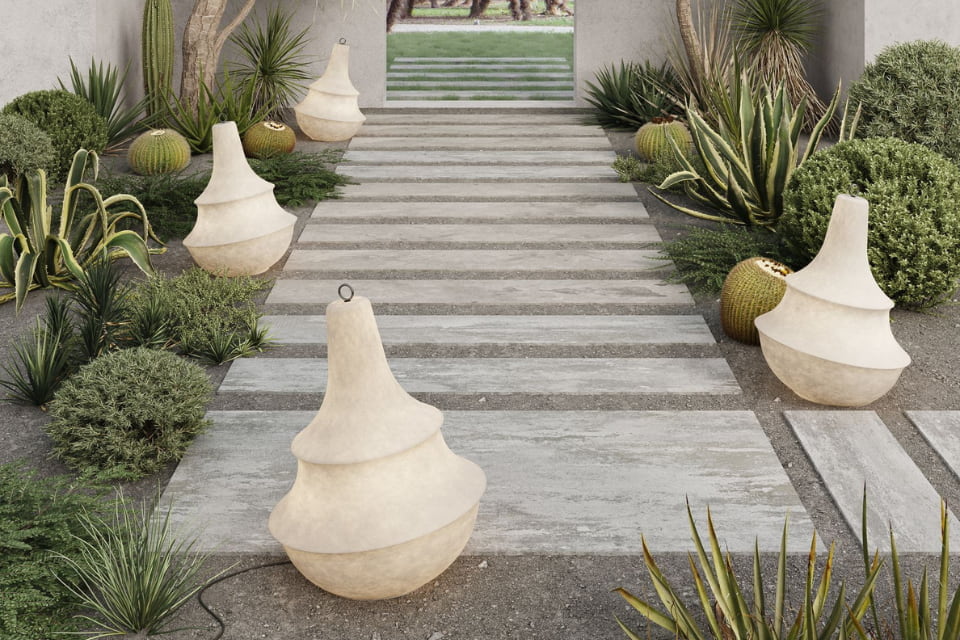 Outdoor lighting: how to illuminate an outdoor path. Lady D by Karman