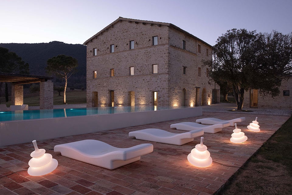 Having fun with outdoor lighting: Pirla by Karman 1