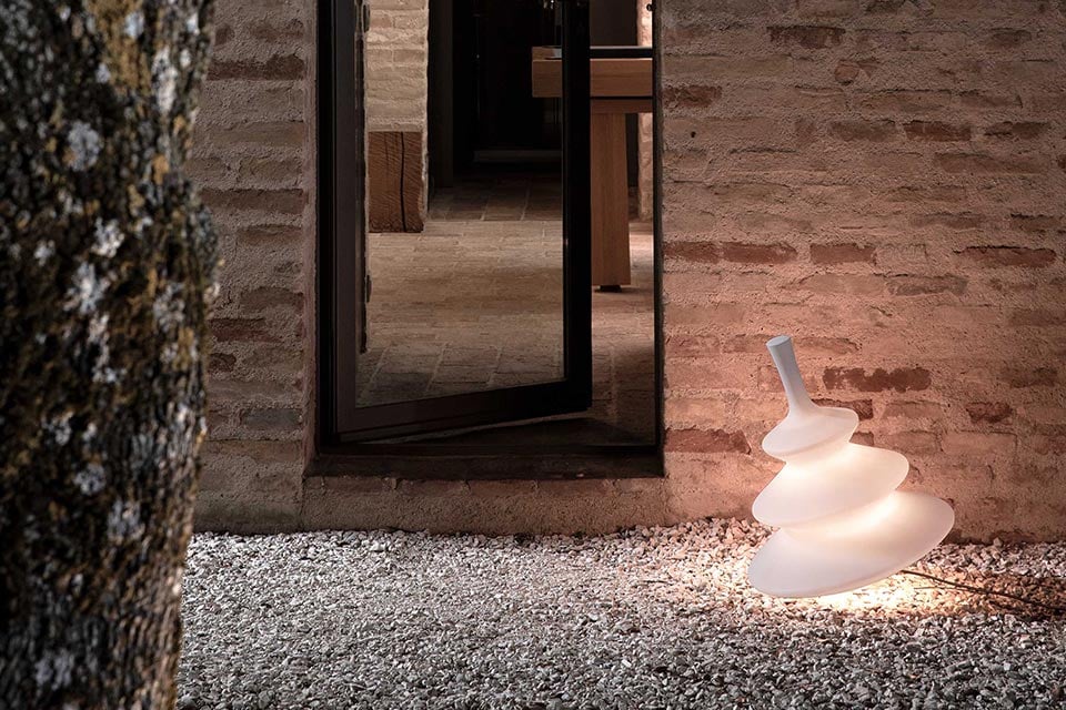 Having fun with outdoor lighting: Pirla by Karman 4