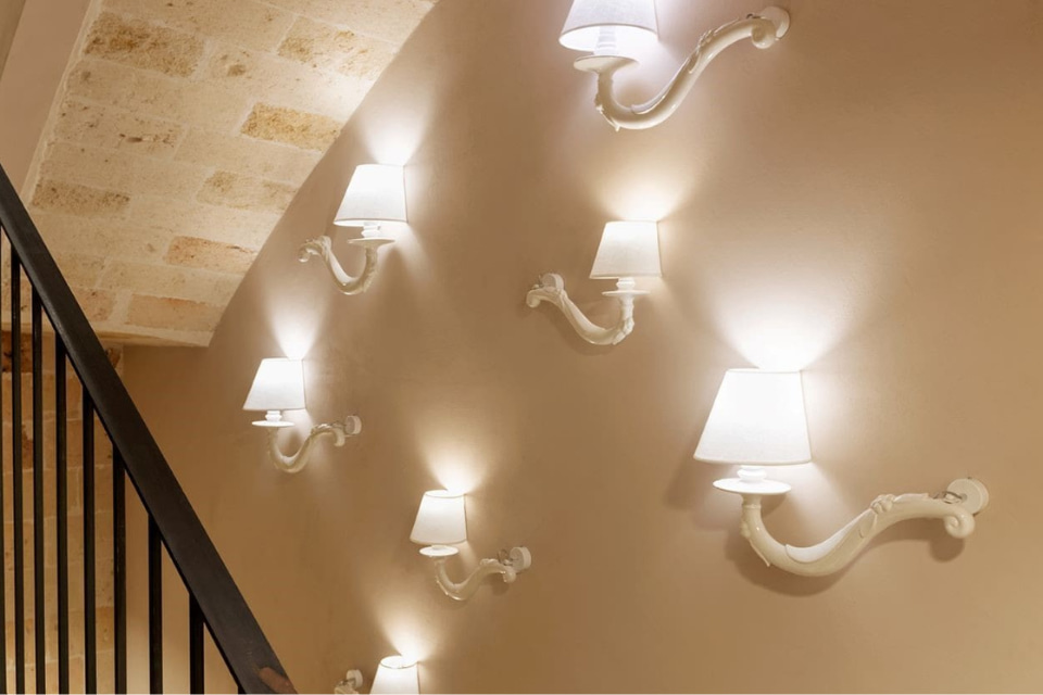 Wall lamp or chandelier? How to choose home lighting: Déjà-Vu